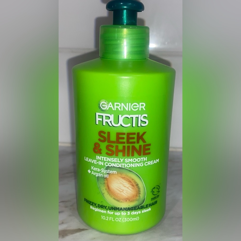 GARNIER FRUCTIS Sleek & Shine Intensely Smooth Leave-In Conditioning Cream